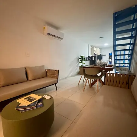 Cozy Duplex At Center Apartment