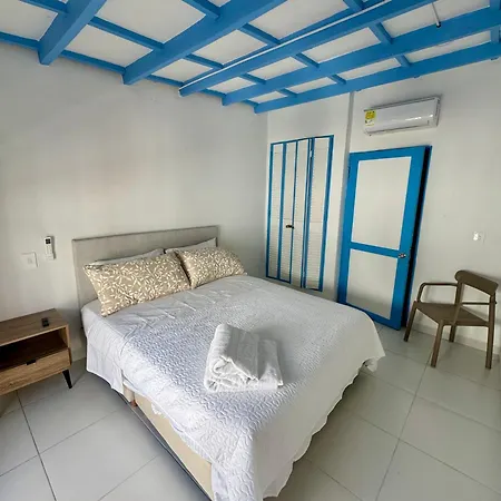 Cozy Duplex At Center Apartment